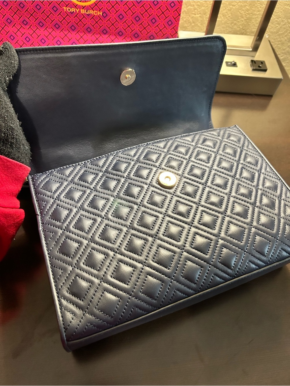 NEW! TORY BURCH Fleming Convertible Bag with Iconic removable Tassel! - Picture 6 of 16